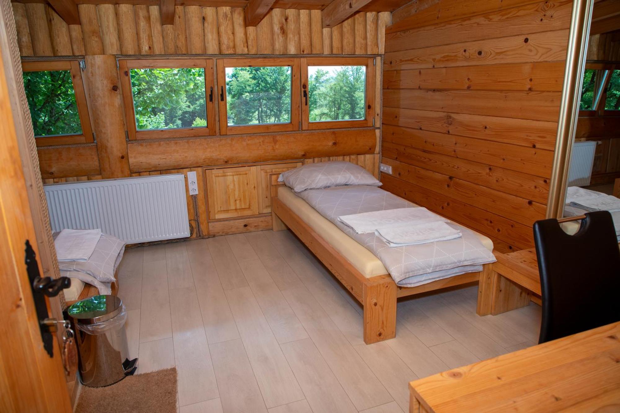 Guest House Mala Prica Zivinice Exterior photo