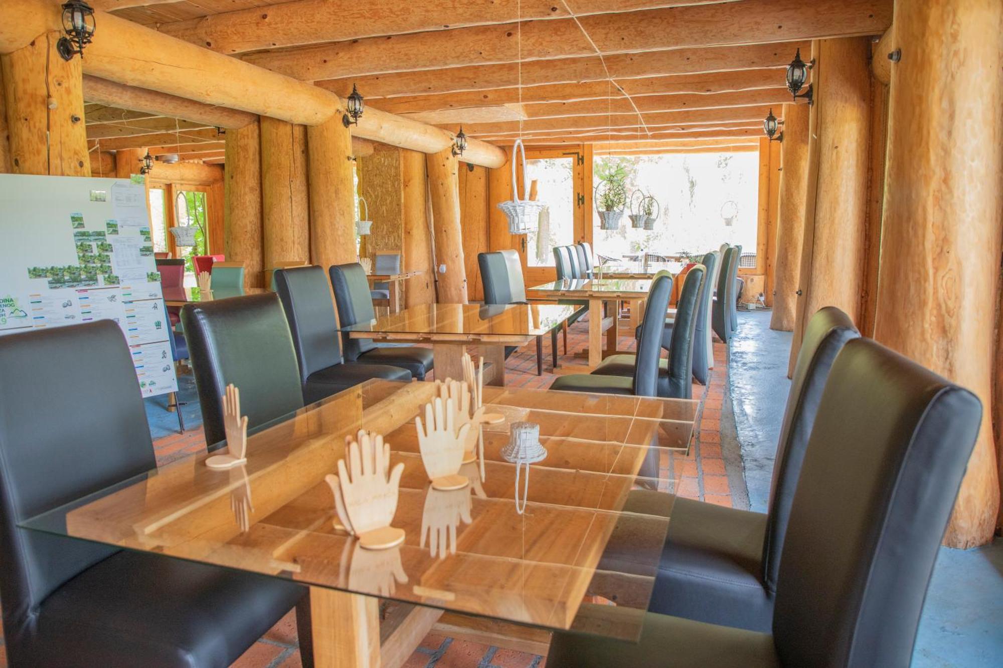 Guest House Mala Prica Zivinice Exterior photo